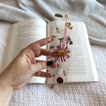 Книгоразделител с истински, сушени цветя, Ive Penkova Книгоразделител с истински, сушени цветя, Ive Penkova